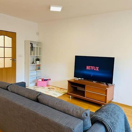 Family-Friendly Prague 5 Stay Bagian luar foto