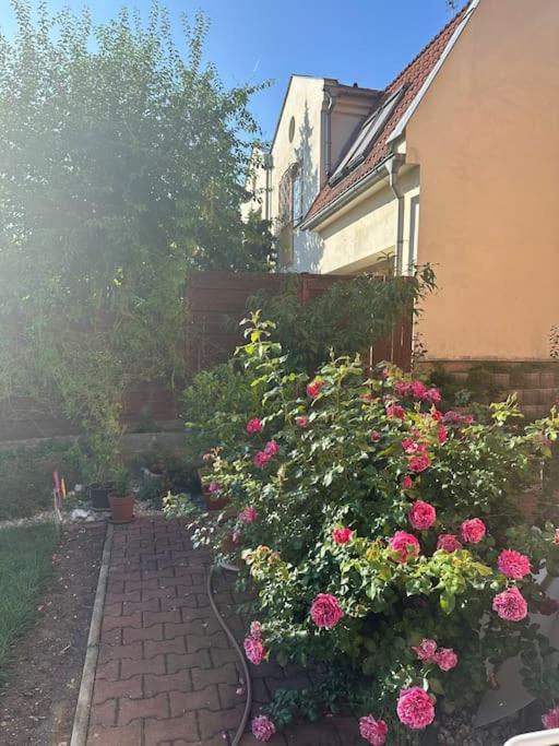 Family-Friendly Prague 5 Stay Bagian luar foto