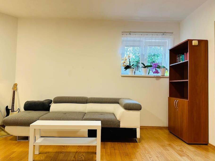 Family-Friendly Prague 5 Stay Bagian luar foto